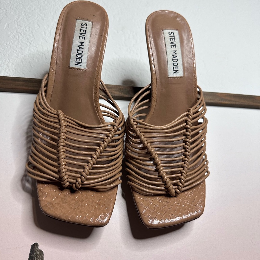 Steve Madden Brown Woven Mules